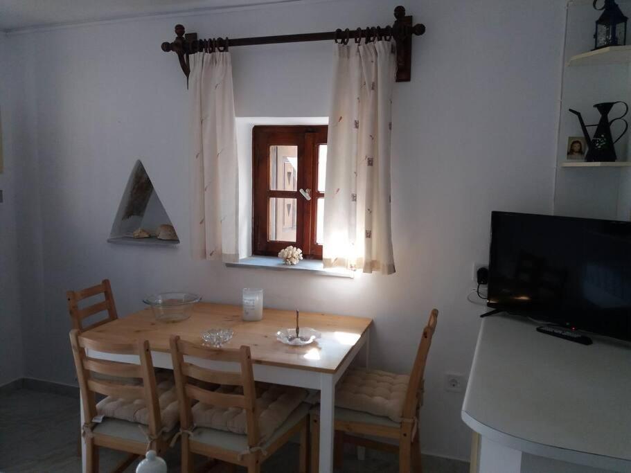 Grandpa Simos' Traditional Guest House Agios Romanos Ngoại thất bức ảnh