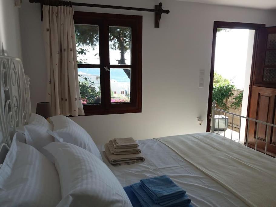 Grandpa Simos' Traditional Guest House Agios Romanos Ngoại thất bức ảnh